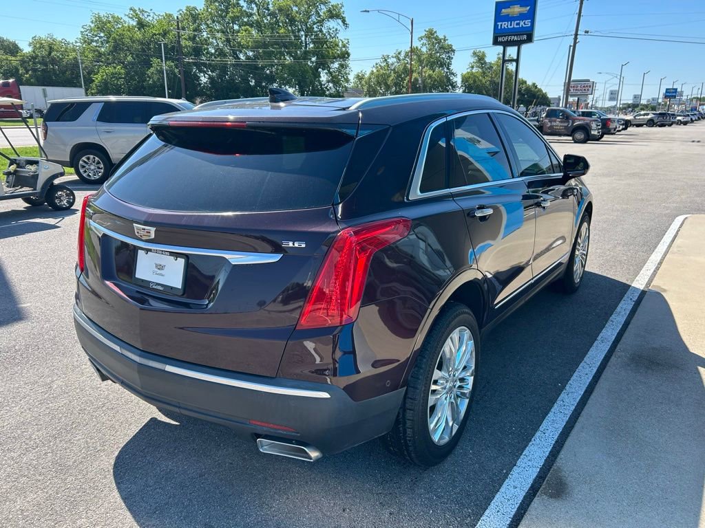 Used 2017 Cadillac XT5 Premium Luxury w/ Driver Assist Package FWD image 6