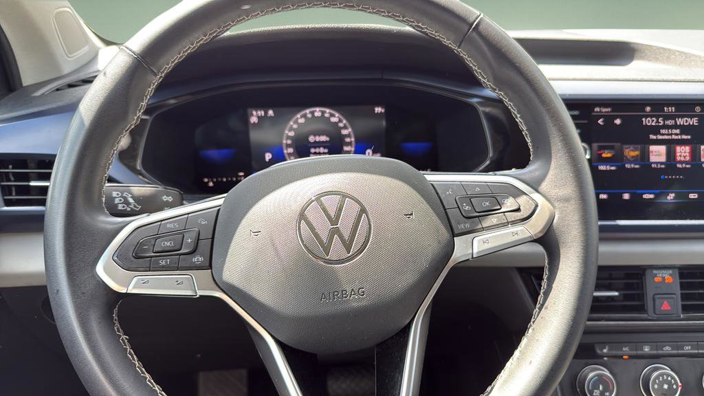 Used 2022 Volkswagen Taos SE image 11