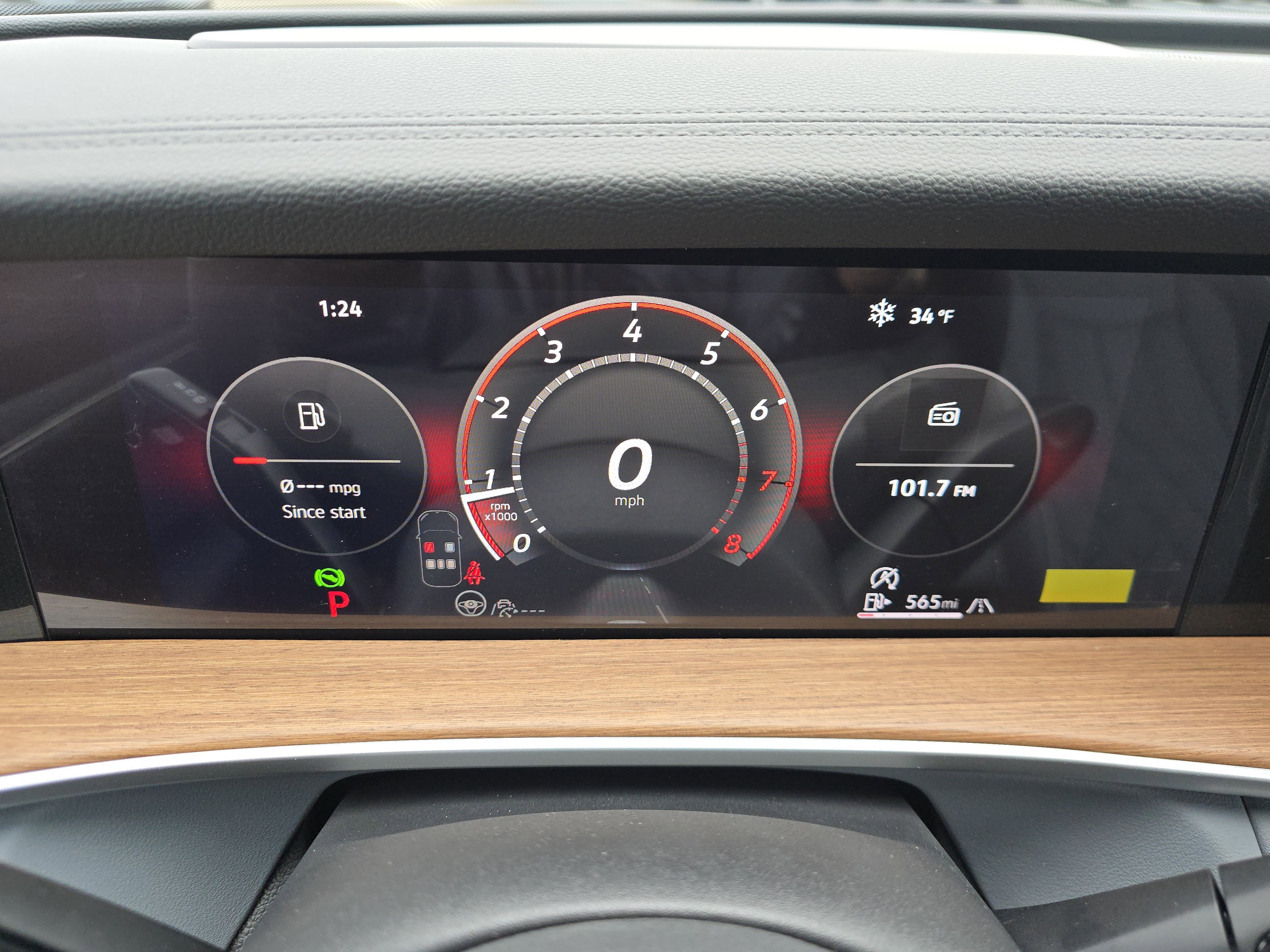 New 2026 Volkswagen Tiguan SEL R-Line image 23