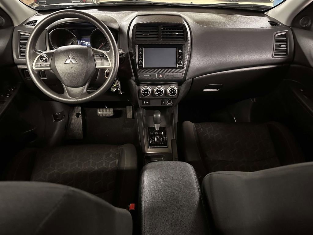 Used 2023 Mitsubishi Outlander Sport ES AWD/4WD image 18