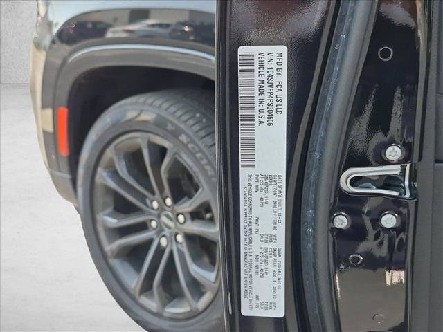 Used 2023 Jeep Grand Wagoneer Series II w/ Quick Order Packagew 28T AWD/4WD image 16