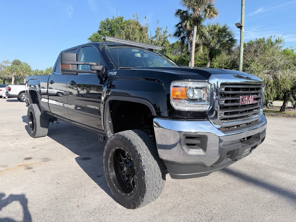 Used 2018 GMC Sierra 2500 SLE w/ Suspension Package, Off-Road AWD/4WD image 6