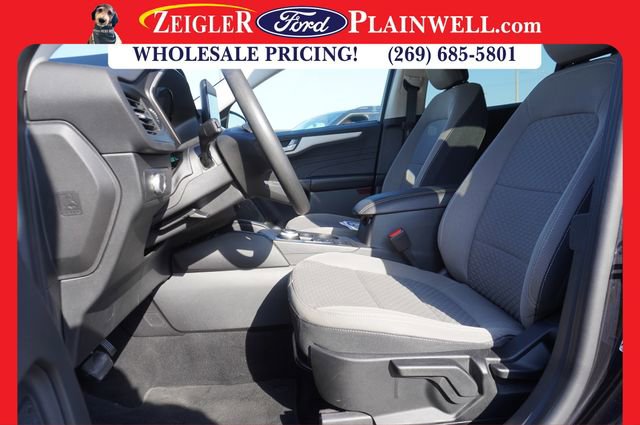 Used 2021 Ford Escape SE image 16