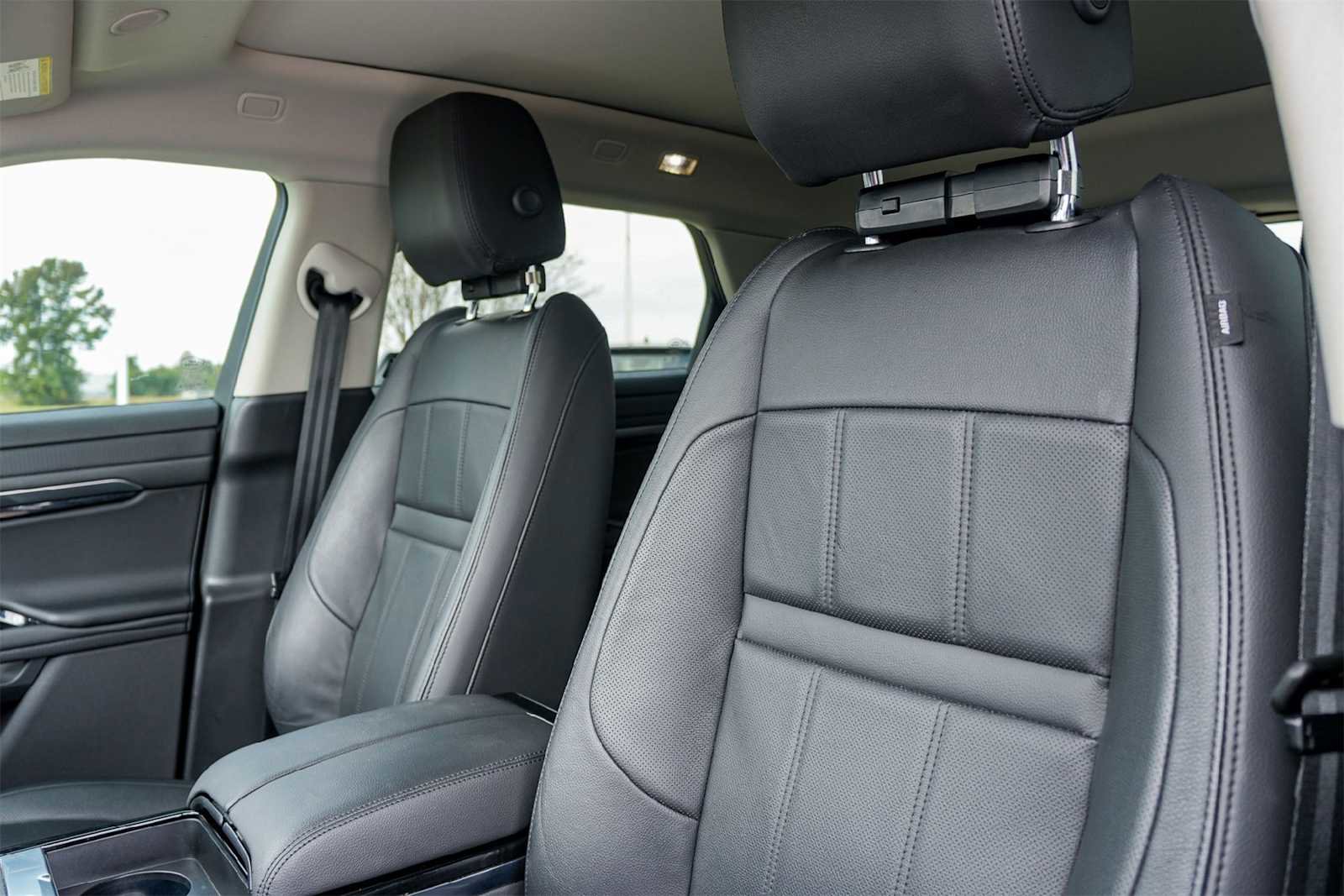 Used 2022 Land Rover Range Rover Evoque S image 11