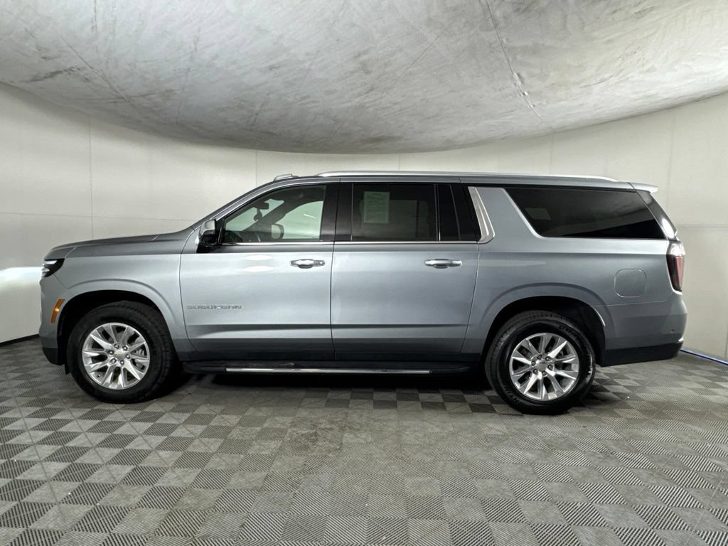 Certified 2025 Chevrolet Suburban Premier AWD/4WD image 9