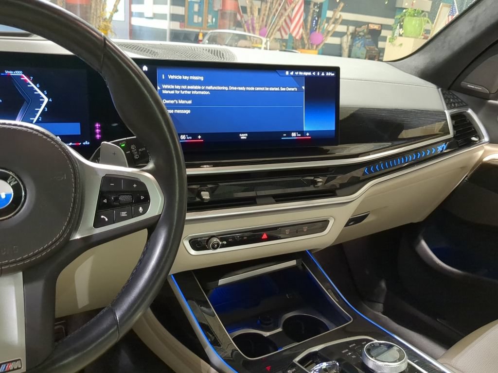 Used 2023 BMW X7 xDrive40i w/ Executive Package AWD/4WD image 14