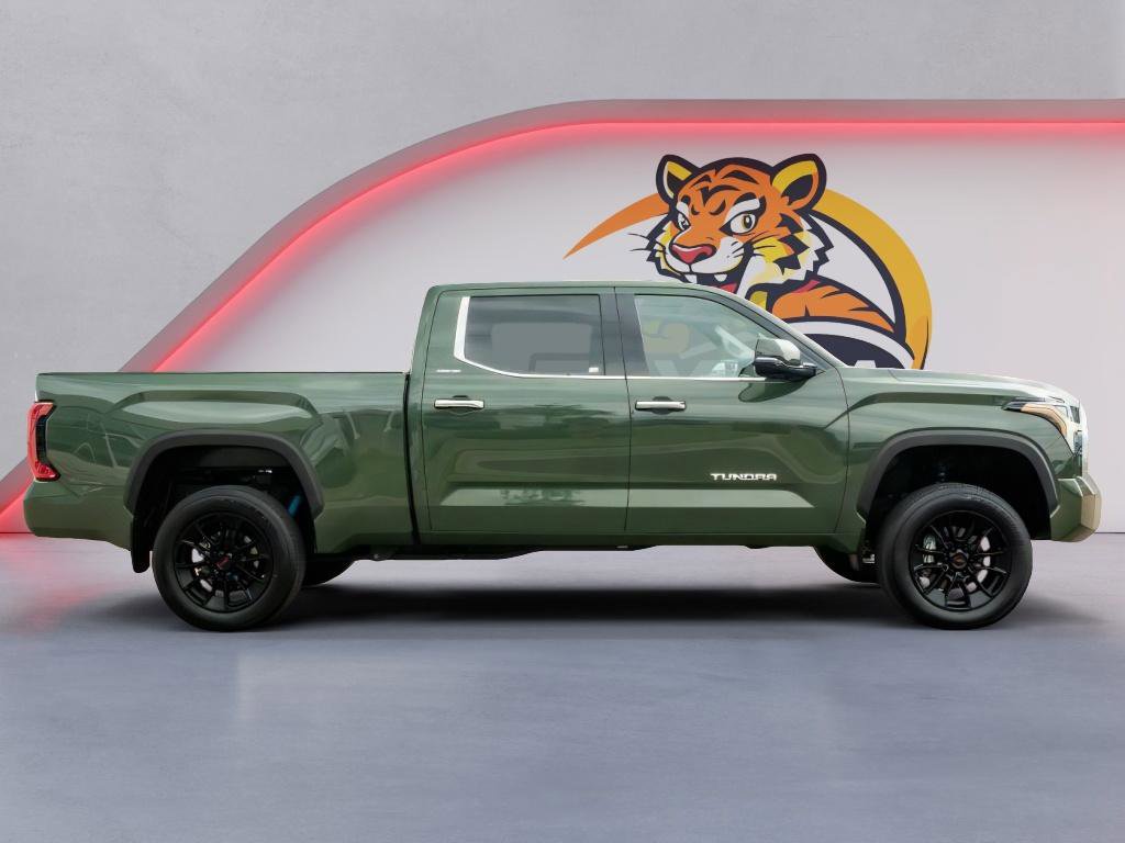 Used 2022 Toyota Tundra Limited w/ TRD Off-Road Package AWD/4WD image 4