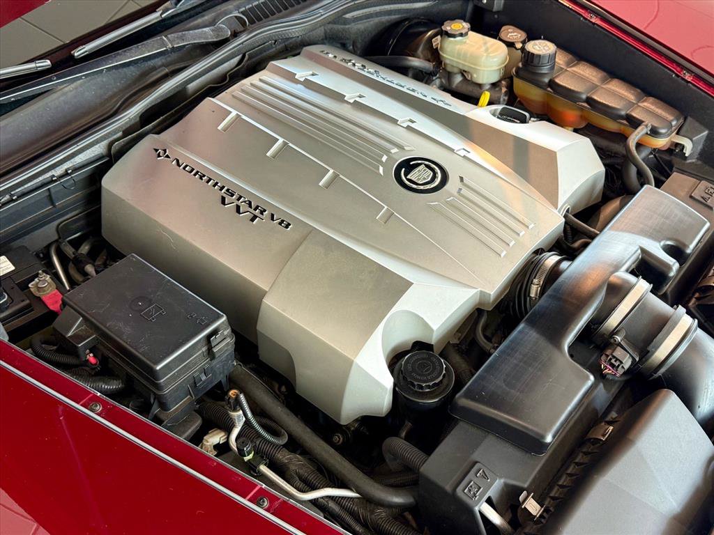 Used 2007 Cadillac XLR RWD image 31