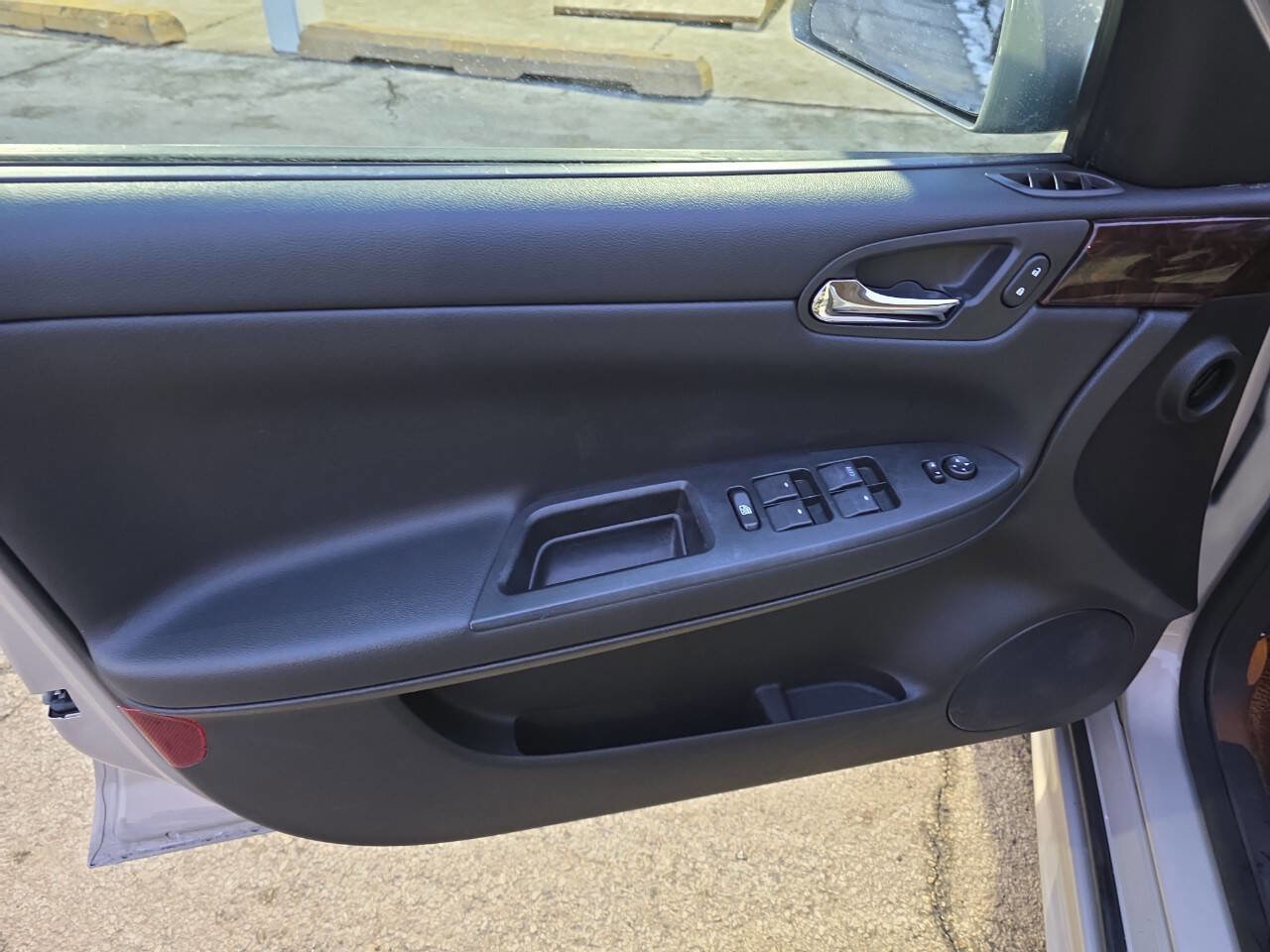 Used 2012 Chevrolet Impala LT image 11