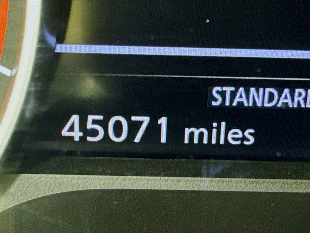 Used 2021 Nissan Rogue SL w/ Premium Package image 12