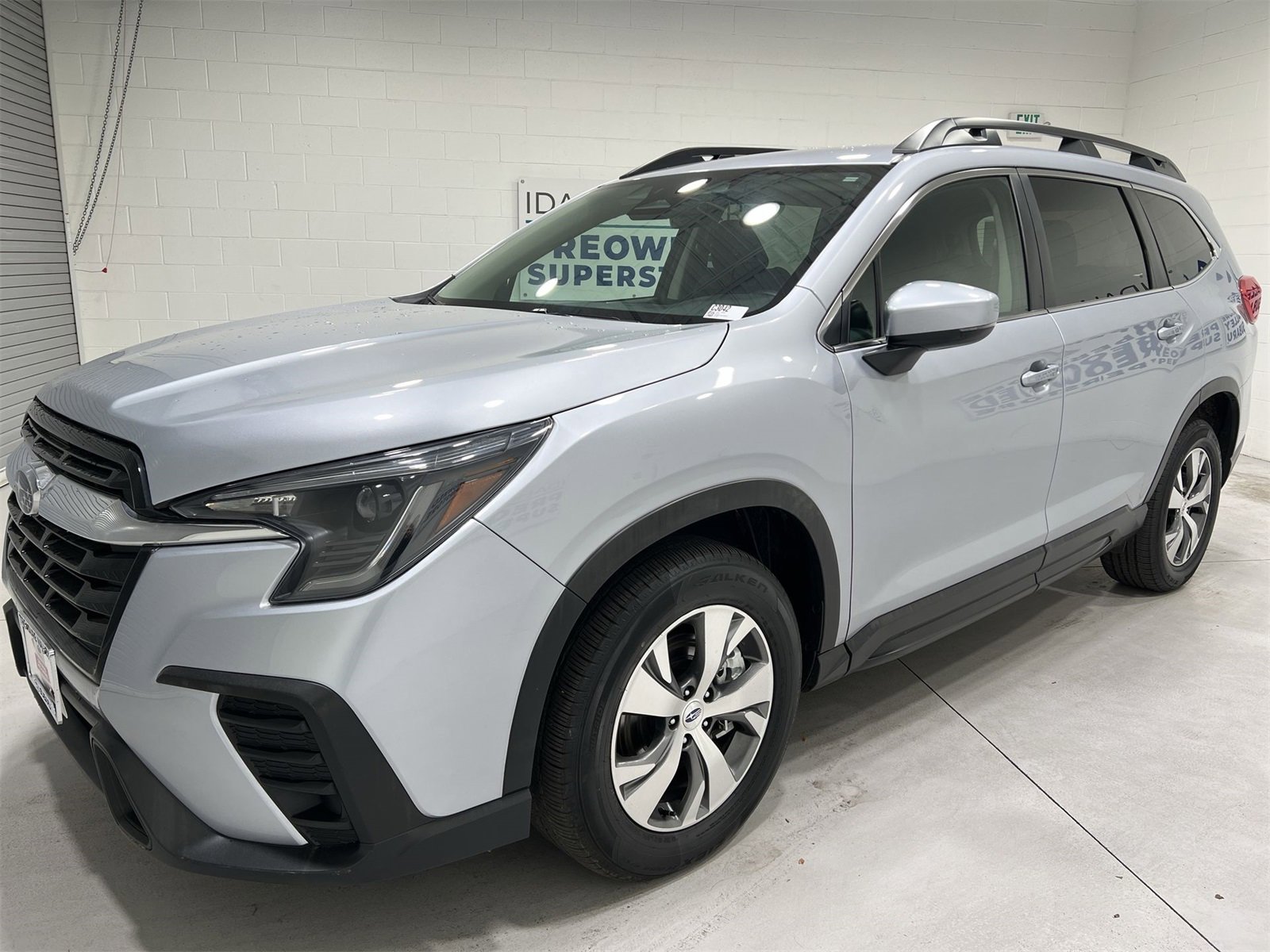 Used 2024 Subaru Ascent Premium w/ Convenience Package image 4