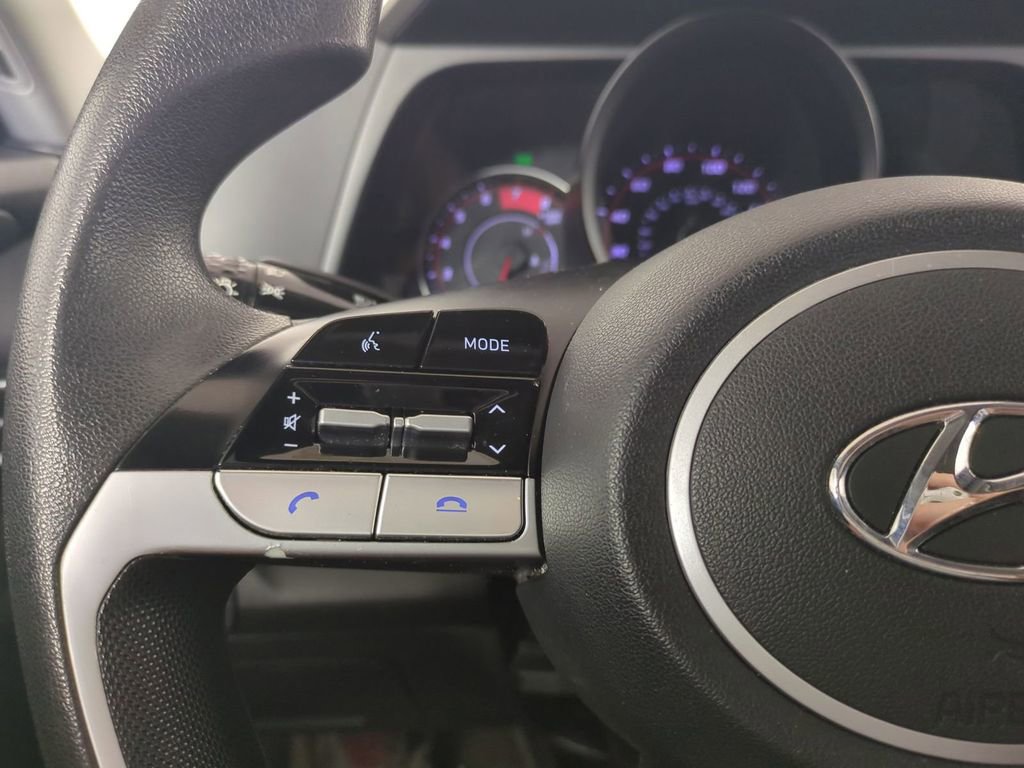 Certified 2022 Hyundai Elantra SE image 19