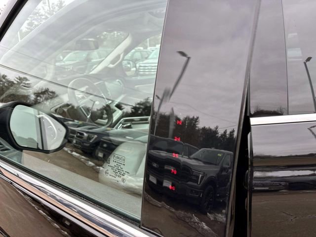 Used 2025 Ford Expedition Active image 7