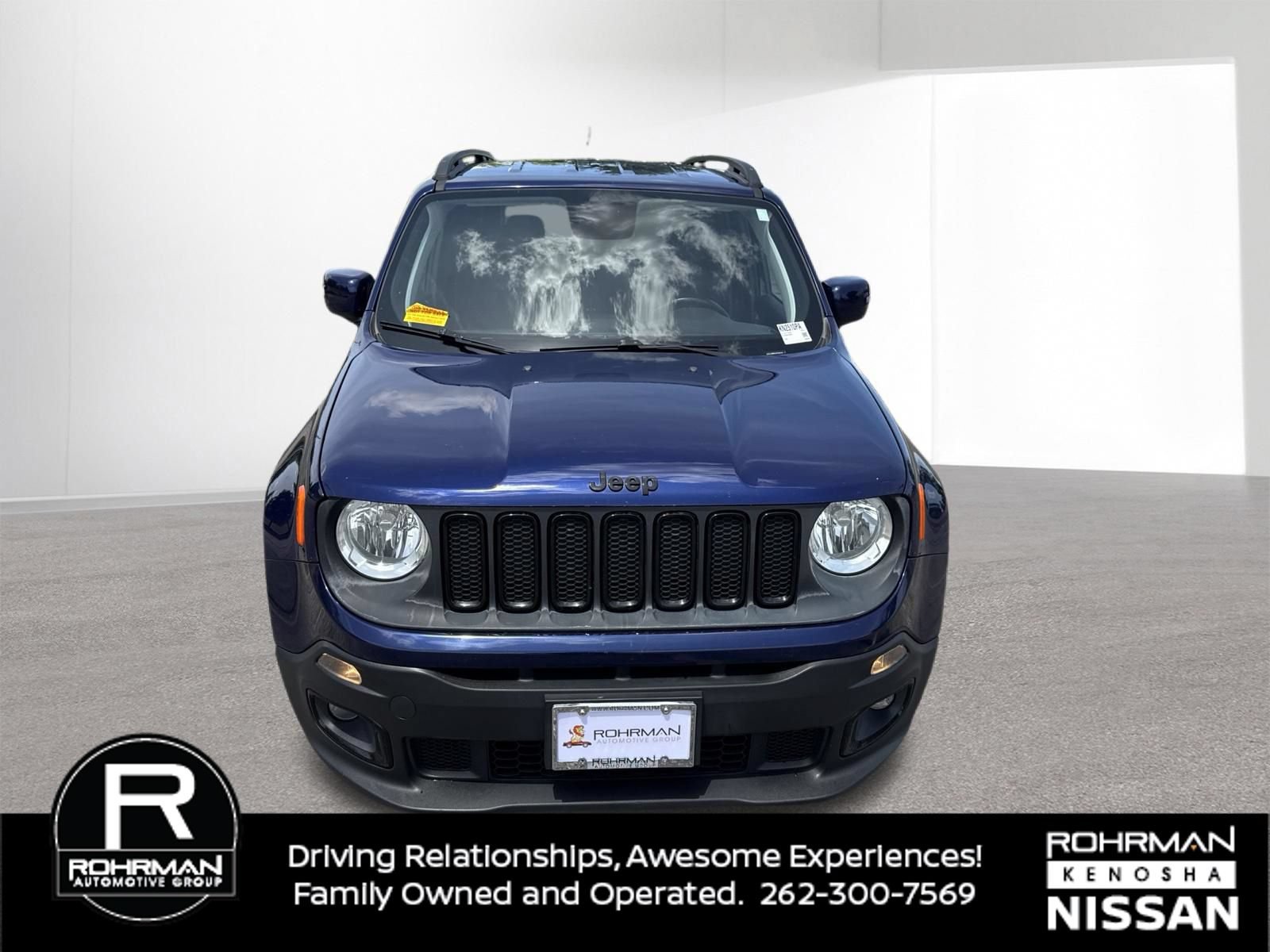 Used 2018 Jeep Renegade Altitude w/ Cold Weather Group FWD image 9