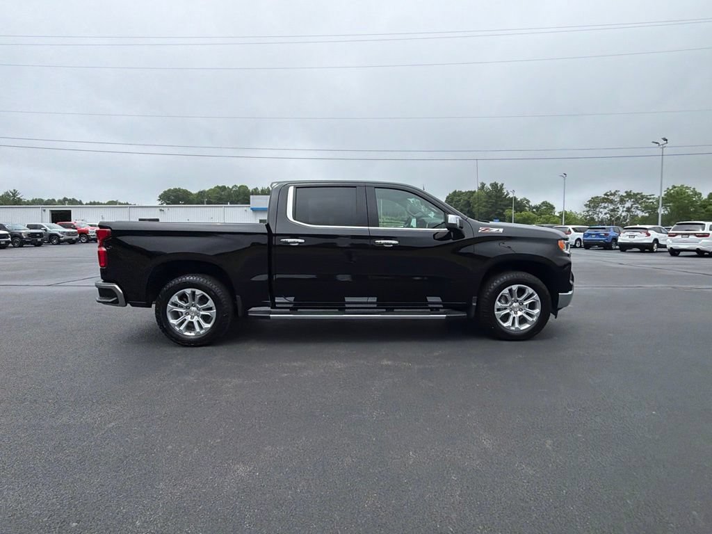 New 2026 Chevrolet Silverado 1500 LTZ w/ LTZ Premium Package AWD/4WD image 9