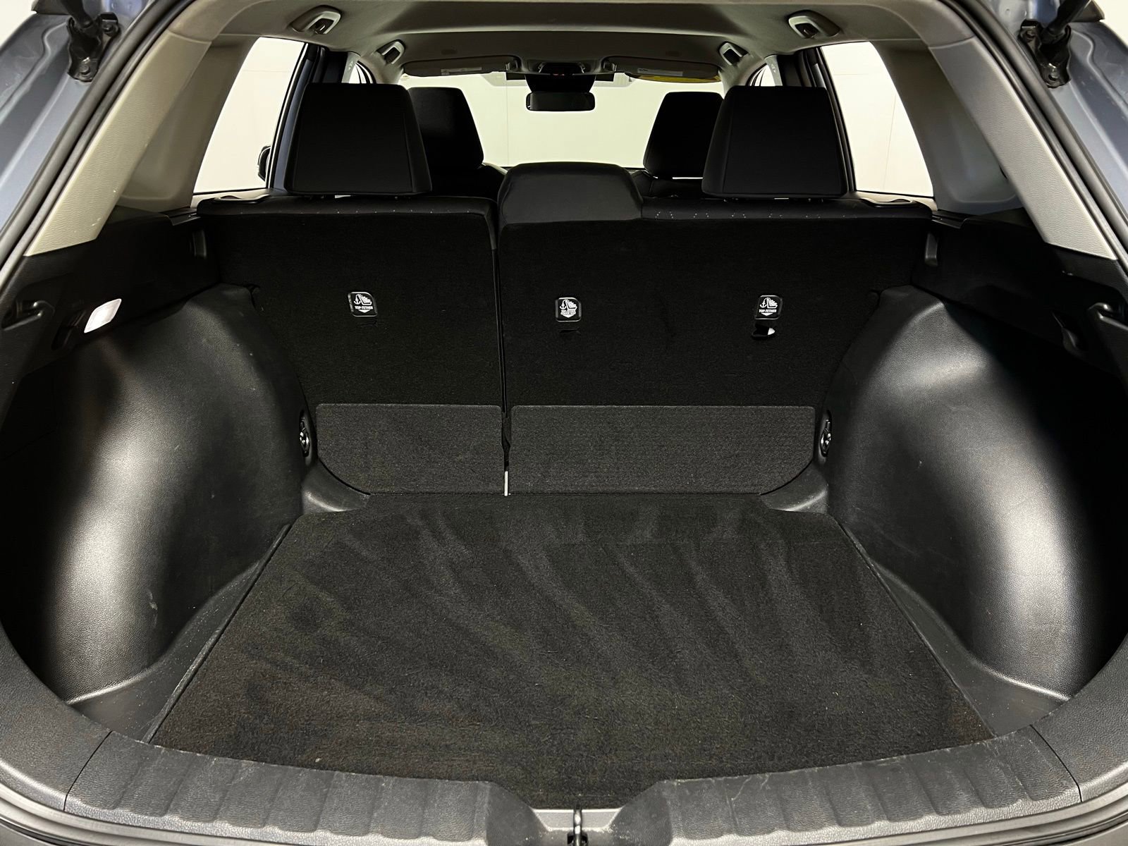 Certified 2025 Toyota Corolla Cross LE image 24