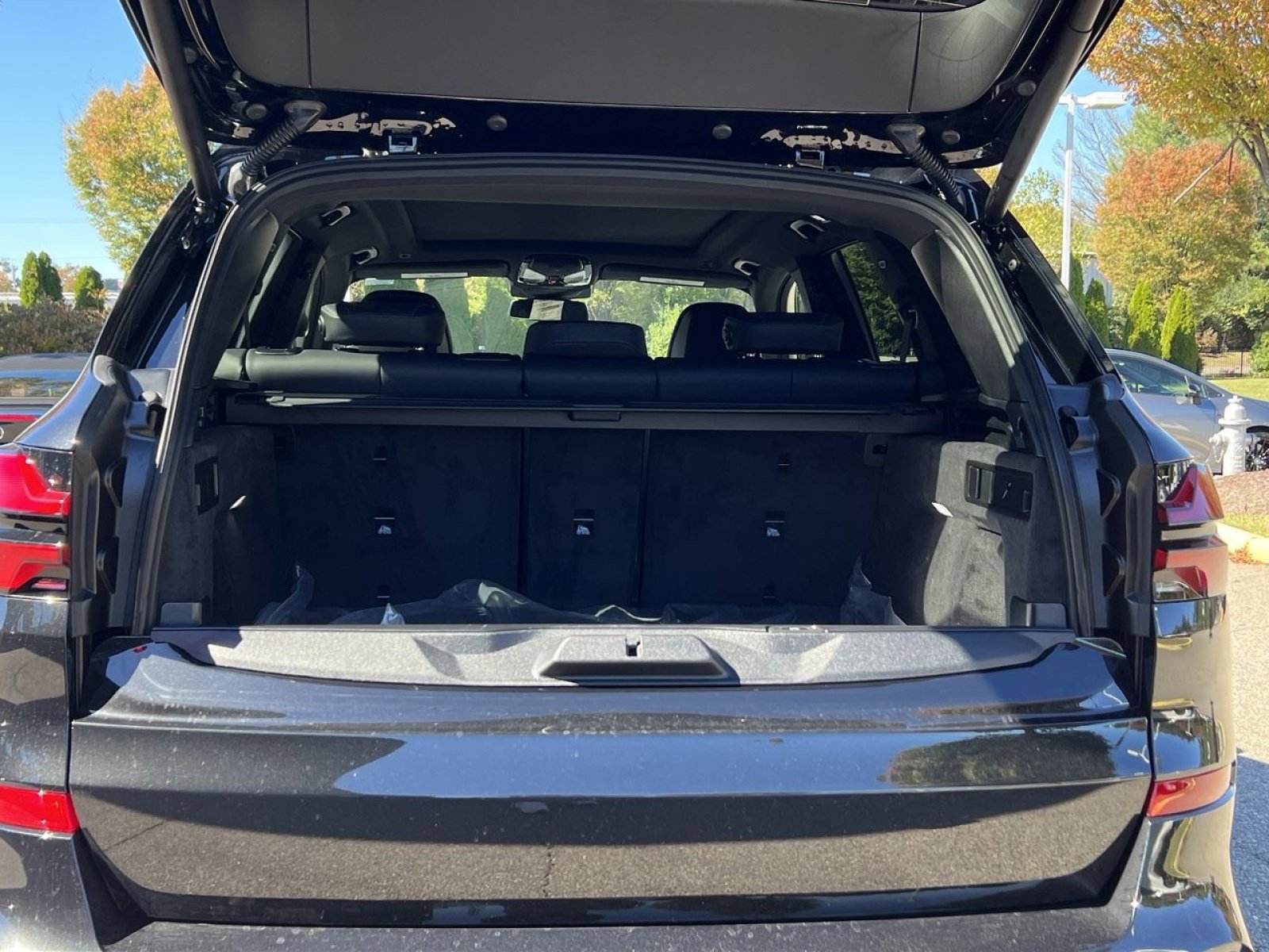 New 2026 BMW X5 xDrive40i w/ M Sport Package image 24