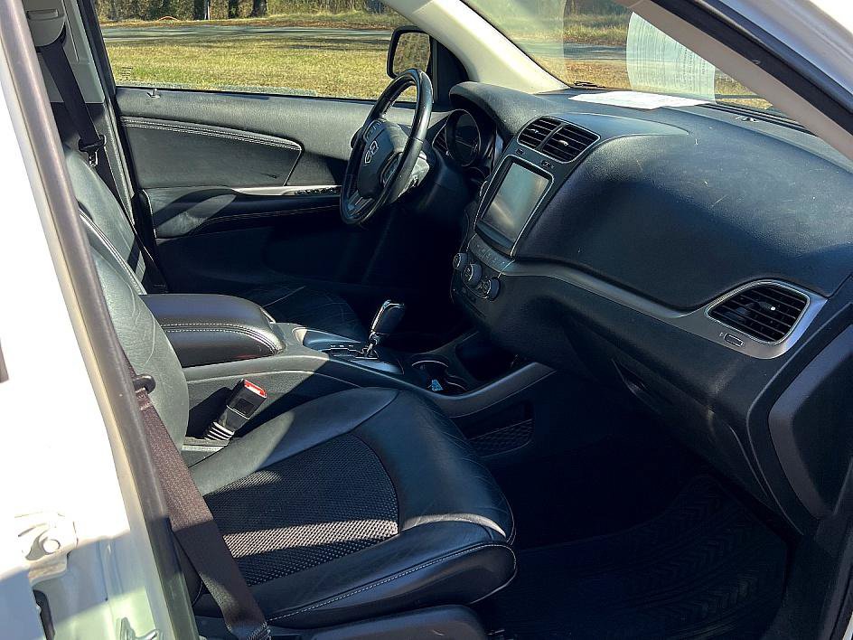 Used 2019 Dodge Journey Crossroad FWD image 17