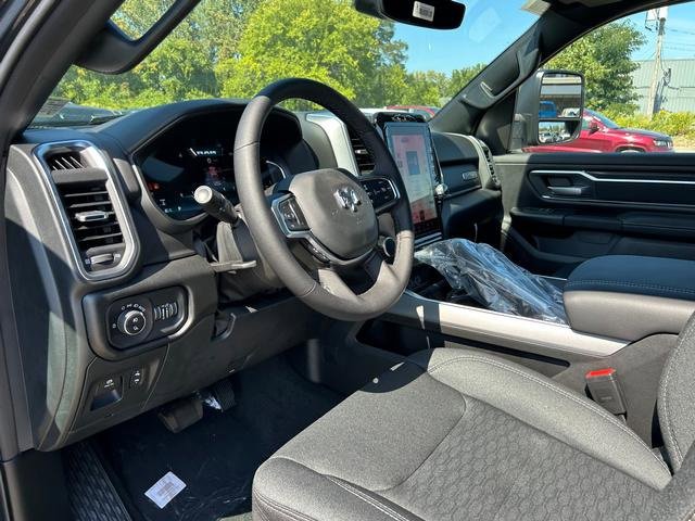 New 2026 RAM 1500 4x4 Crew Cab image 11