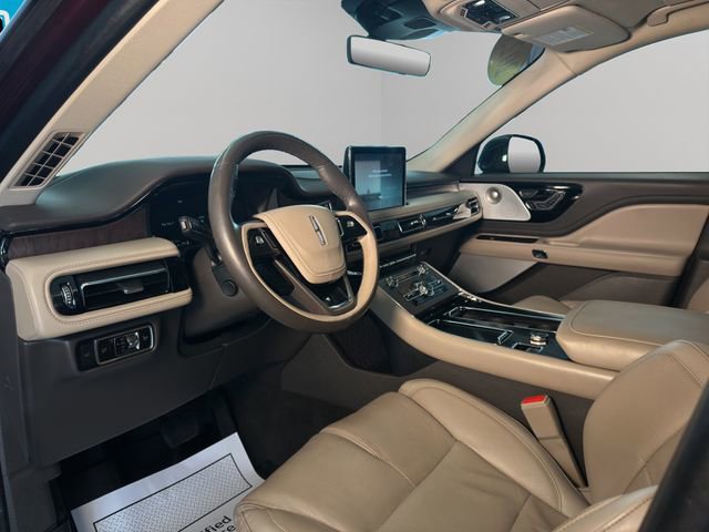 Used 2023 Lincoln Aviator Reserve w/ Equipment Group 201A image 11