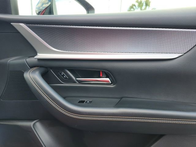 Certified 2025 MAZDA CX-70 3.3 Turbo w/ Preferred Package AWD/4WD image 27