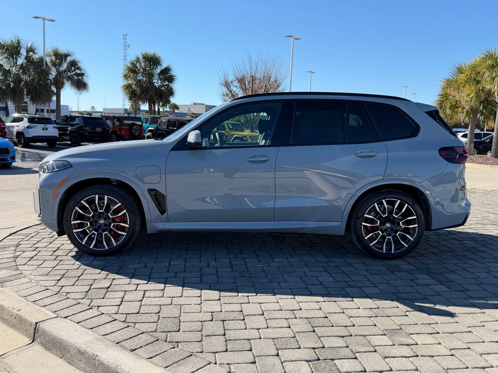 Used 2026 BMW X5 xDrive50e w/ M Sport Package AWD/4WD image 12