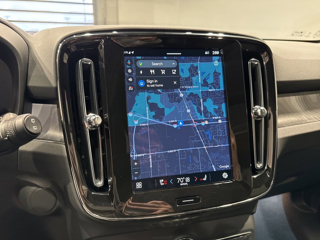 Used 2024 Volvo XC40 Recharge Plus w/ Protection Package Premier image 24