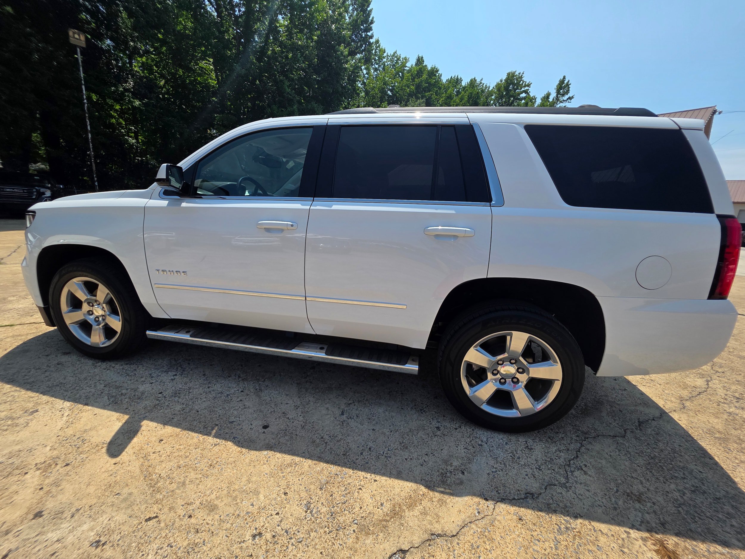 Used 2018 Chevrolet Tahoe LS RWD image 8