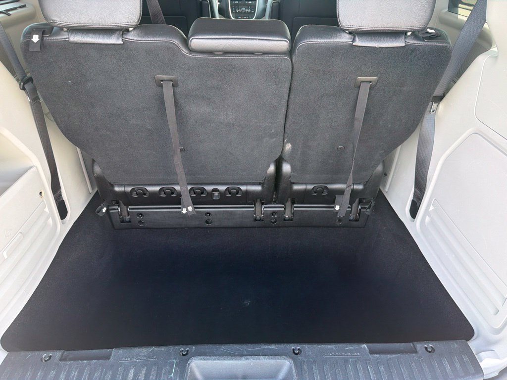 Used 2015 Chrysler Town & Country Touring-L w/ Driver Convenience Group FWD image 17
