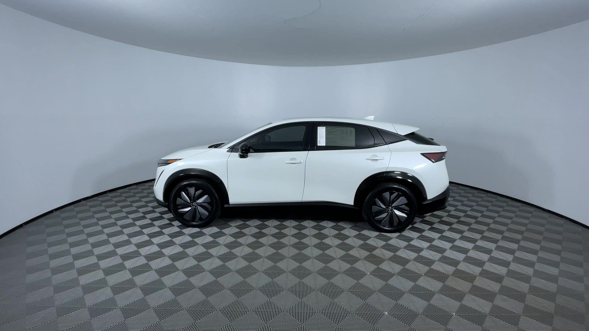 Certified 2024 Nissan Ariya AWD image 5