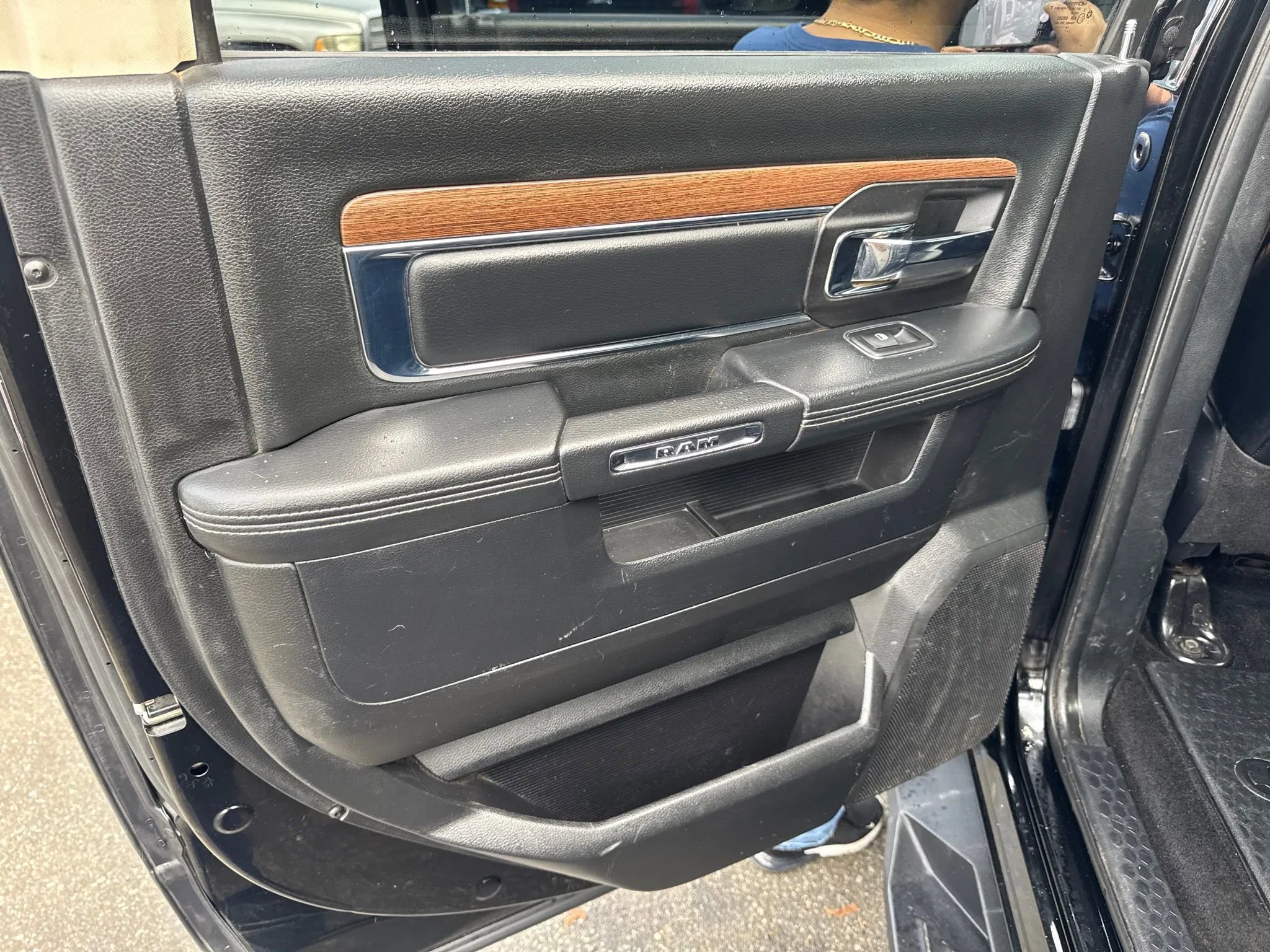 Used 2014 RAM 3500 Laramie w/ Black Appearance Group image 18