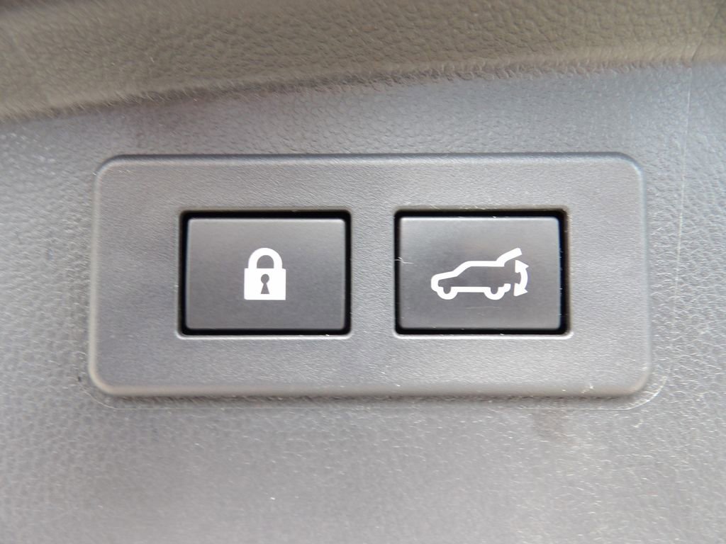 Used 2020 Subaru Outback Touring XT image 27