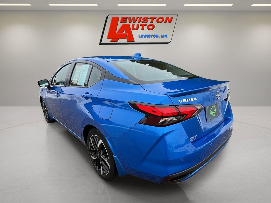 Used 2024 Nissan Versa SR image 11
