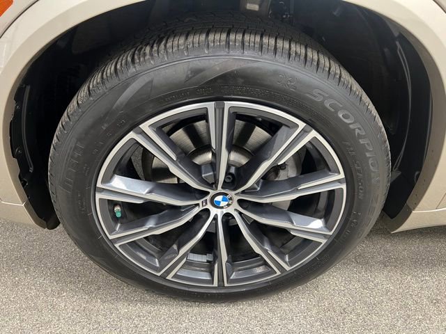 Used 2019 BMW X5 xDrive40i w/ M Sport Package image 13