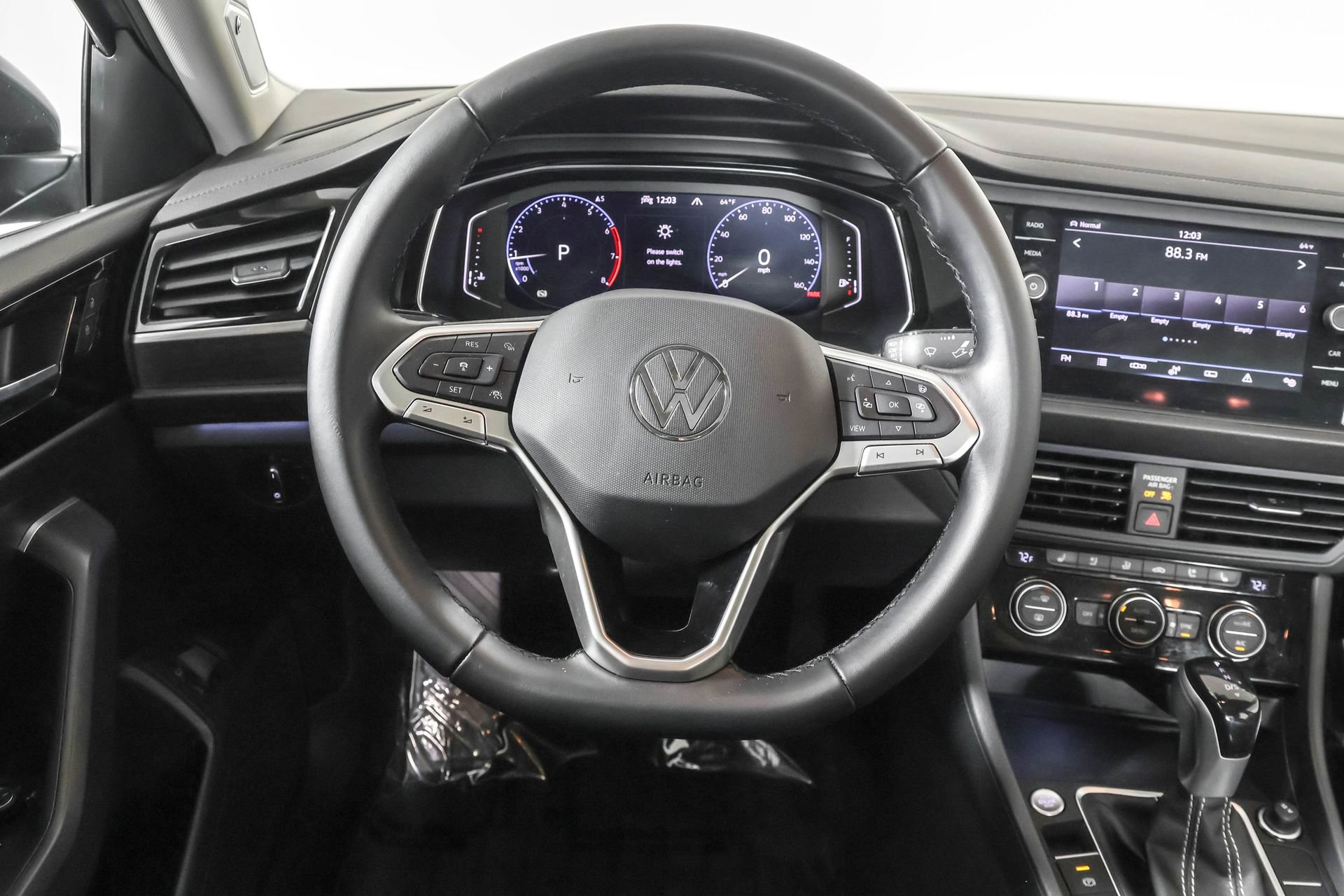 Used 2023 Volkswagen Jetta SEL image 25