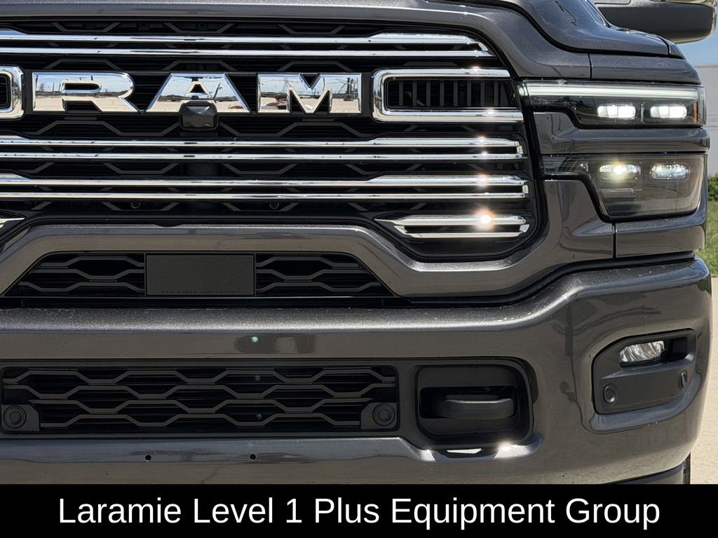 Used 2025 RAM 2500 Laramie w/ Sport Appearance Package AWD/4WD image 4