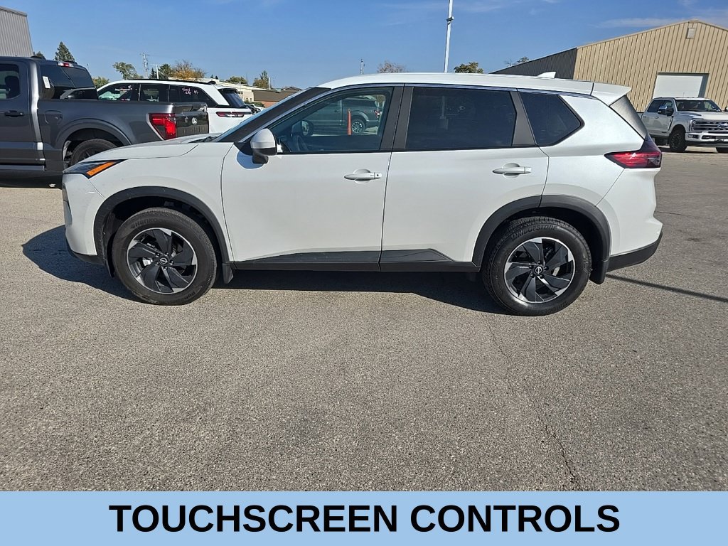 Used 2026 Nissan Rogue SV w/ Cold Weather Package AWD/4WD image 3