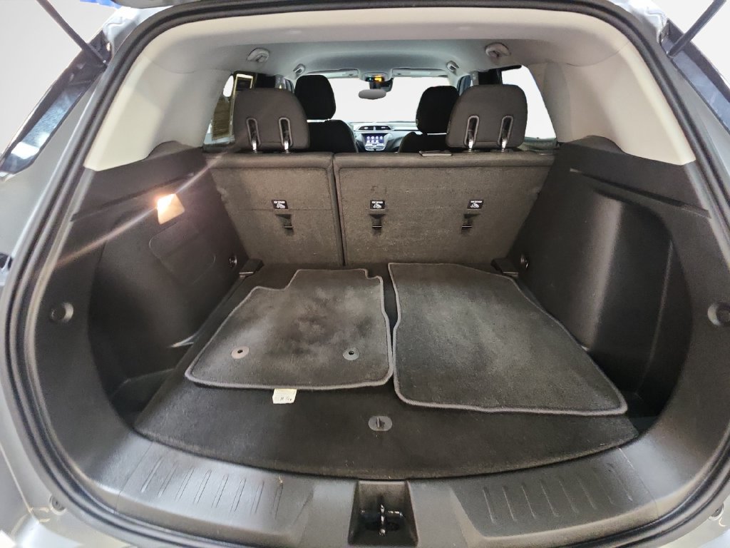 Used 2023 Chevrolet TrailBlazer LT FWD image 27
