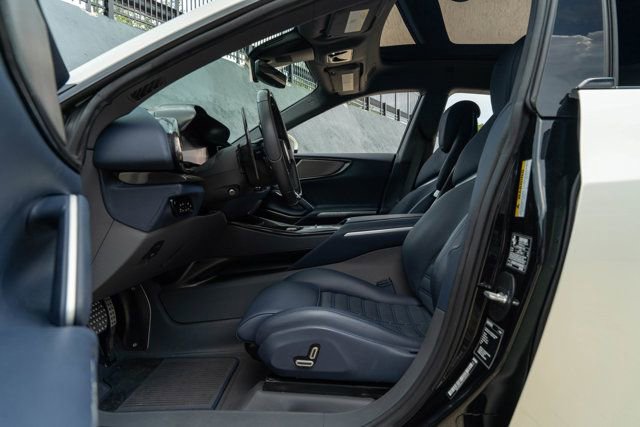 Used 2023 Ferrari Purosangue image 29