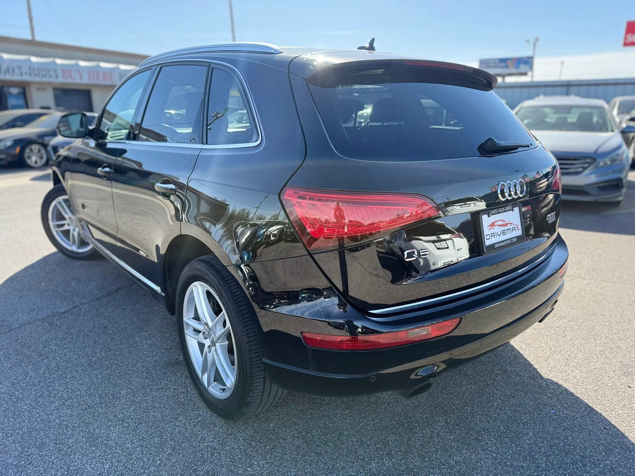 Used 2017 Audi Q5 2.0T Premium Plus w/ Technology Package image 5