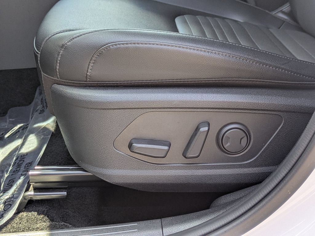 Used 2025 Kia Sportage SX FWD image 23