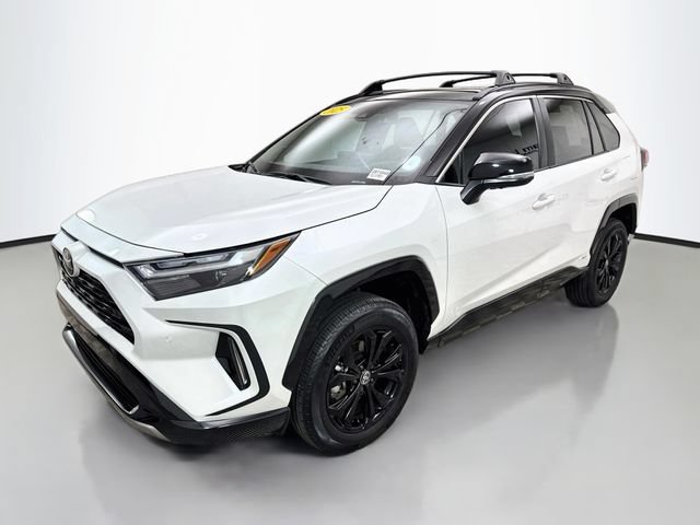 Used 2025 Toyota RAV4 XSE w/ Advanced Technology Package AWD/4WD image 3