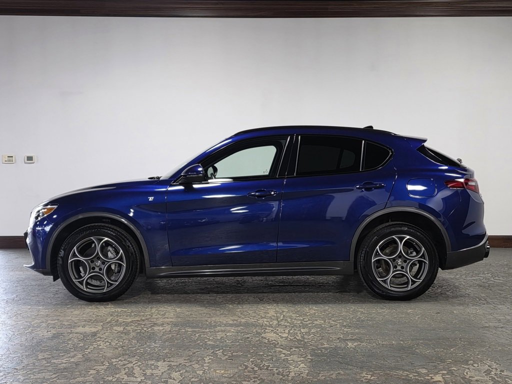 Used 2022 Alfa Romeo Stelvio Ti image 7