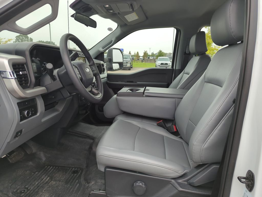 Used 2023 Ford F350 XL image 7