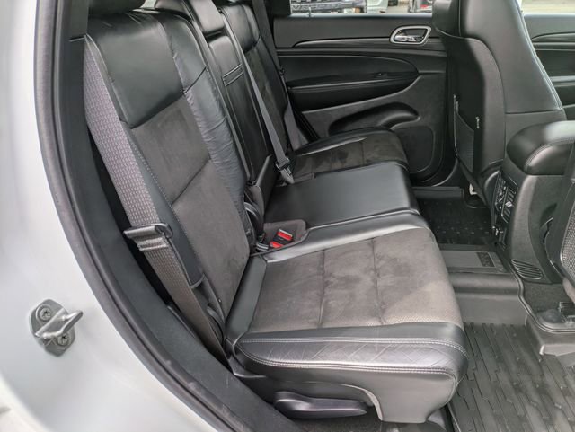 Used 2021 Jeep Grand Cherokee Laredo X image 27