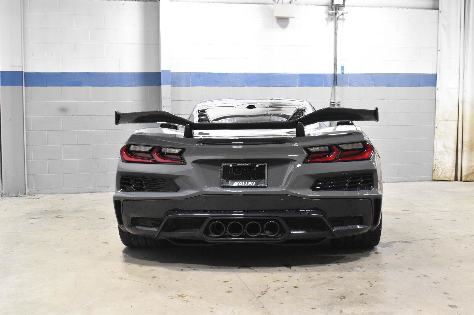 Used 2024 Chevrolet Corvette Z06 RWD image 15