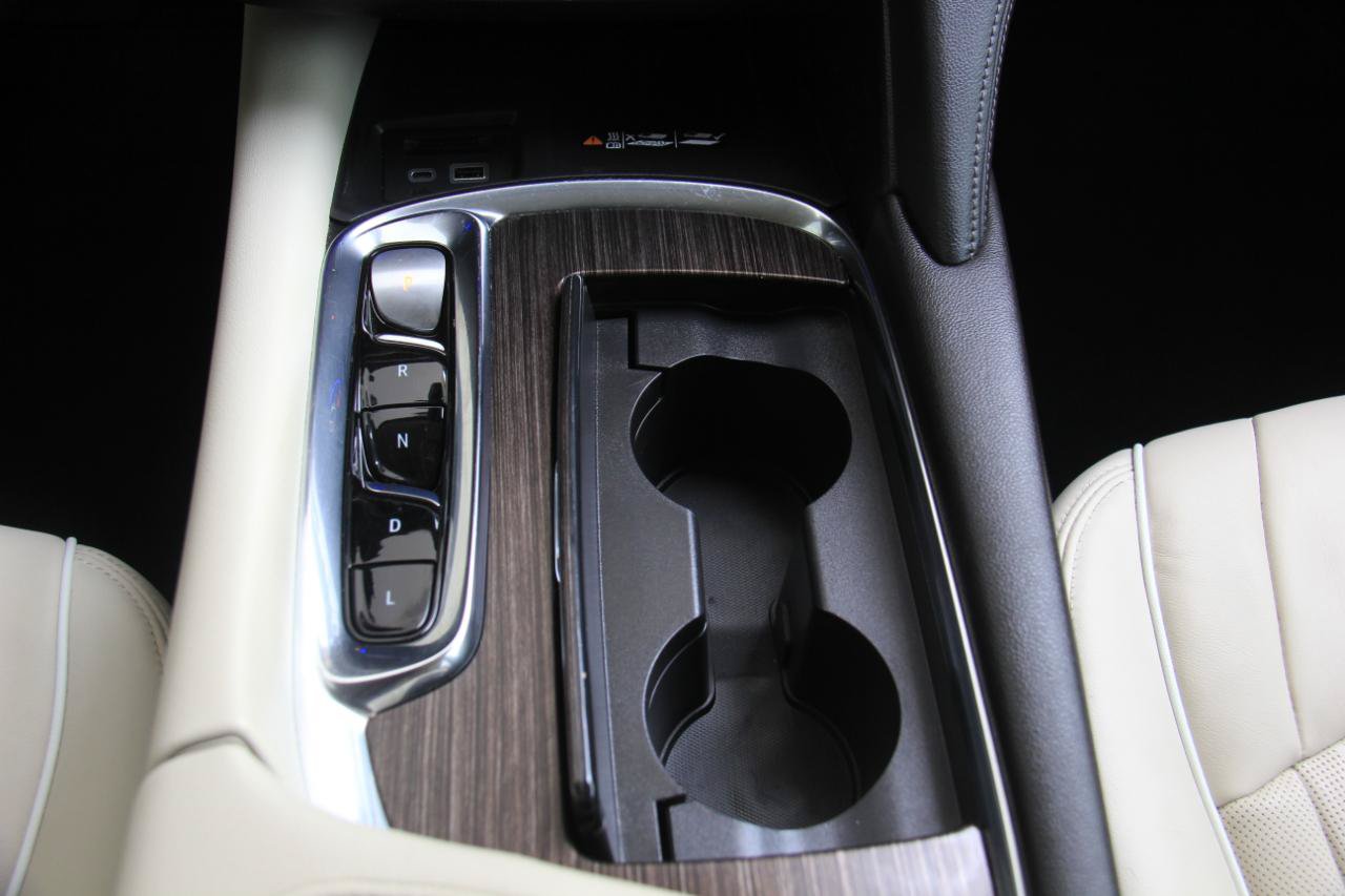 Used 2023 Buick Enclave Avenir w/ Avenir Technology Package FWD image 19