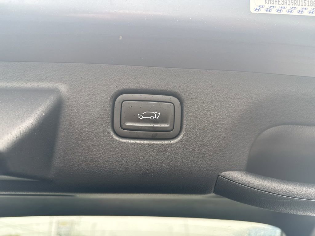 Used 2024 Hyundai Kona Limited image 32