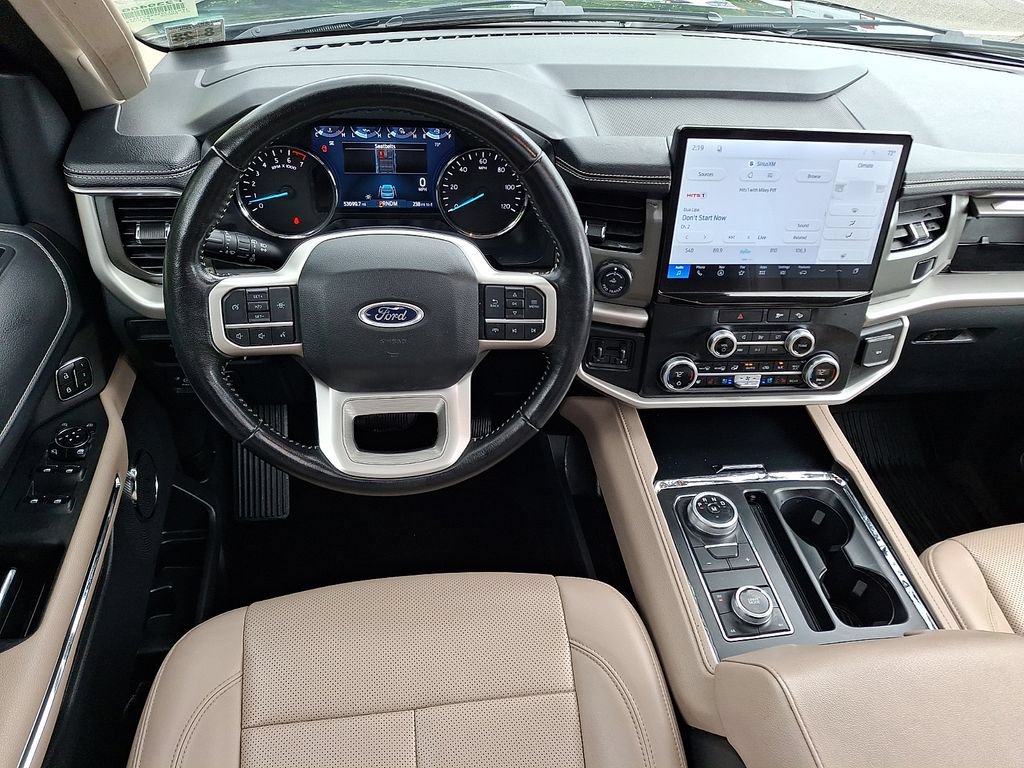 Used 2023 Ford Expedition XLT AWD/4WD image 2
