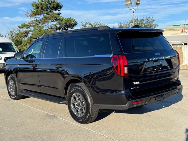 Used 2025 Ford Expedition Max Active AWD/4WD image 7